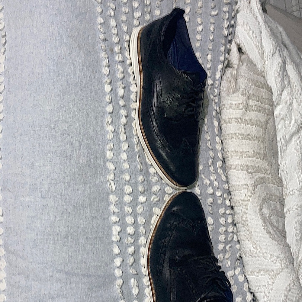 Cole Haan GrandEvolution Black w/white sole